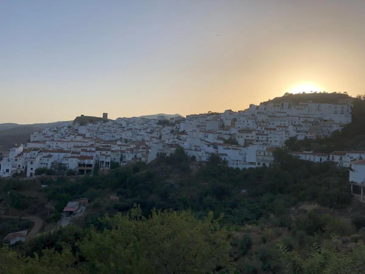 Casa rural en pueblo blanco Hostal Almogía España